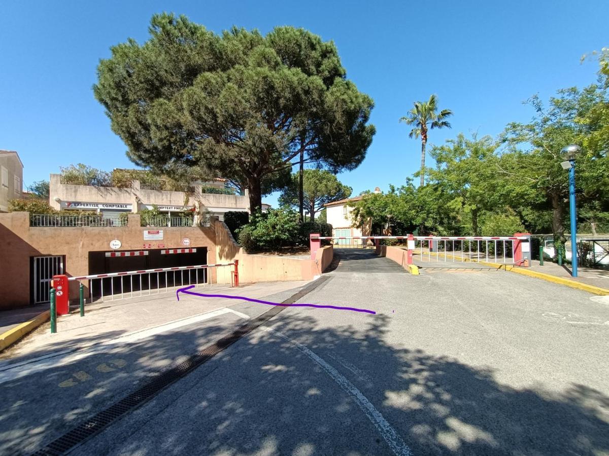 Port Cogolin, T2 calme dans belle résidence, piscine, proche St Tropez Exterior foto