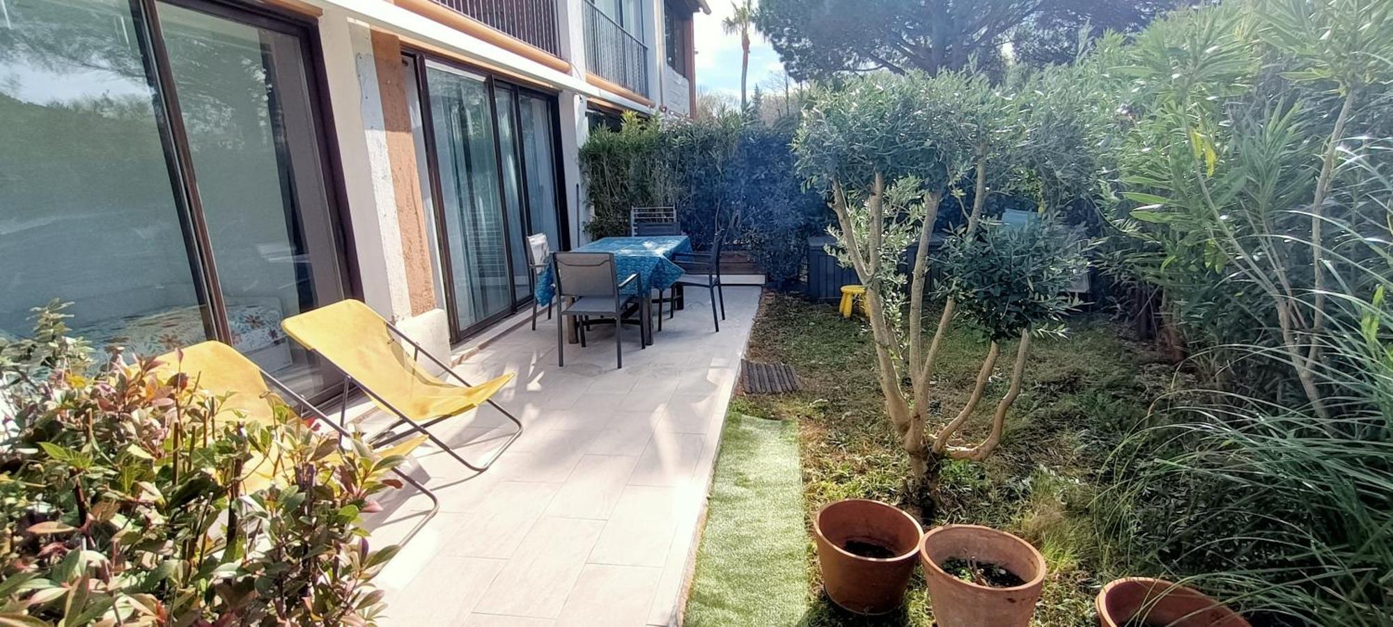 Port Cogolin, T2 calme dans belle résidence, piscine, proche St Tropez Exterior foto