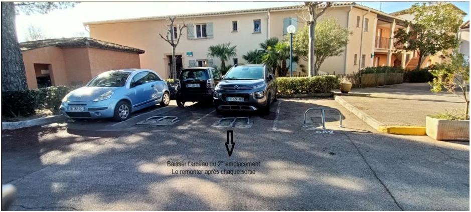 Port Cogolin, T2 calme dans belle résidence, piscine, proche St Tropez Exterior foto